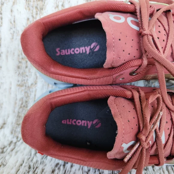 On Running "Cloudflow" Running Athletic Shoes Guava Dustrose | Women's Size 6.5 - Picture 10 of 15